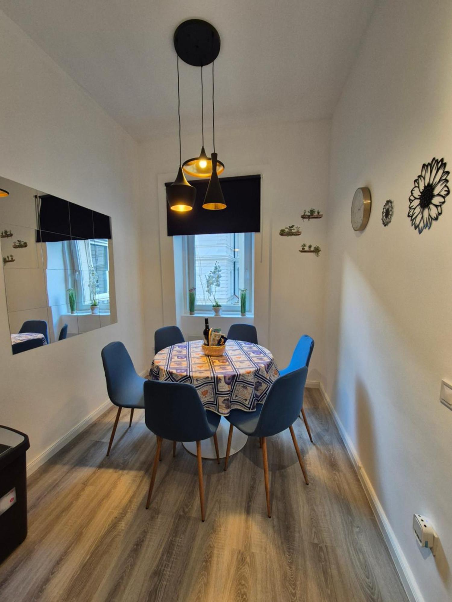 Damjanich 51- Lovely 3Bedroom Apartment ブダペスト エクステリア 写真